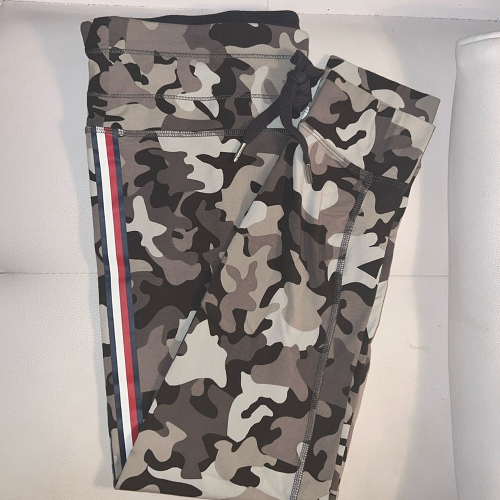 TOMMY HILFIGER CAMOUFLAGE JOGGERS